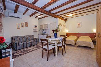 Residence Marco Polo Rovinj Eksteriør billede